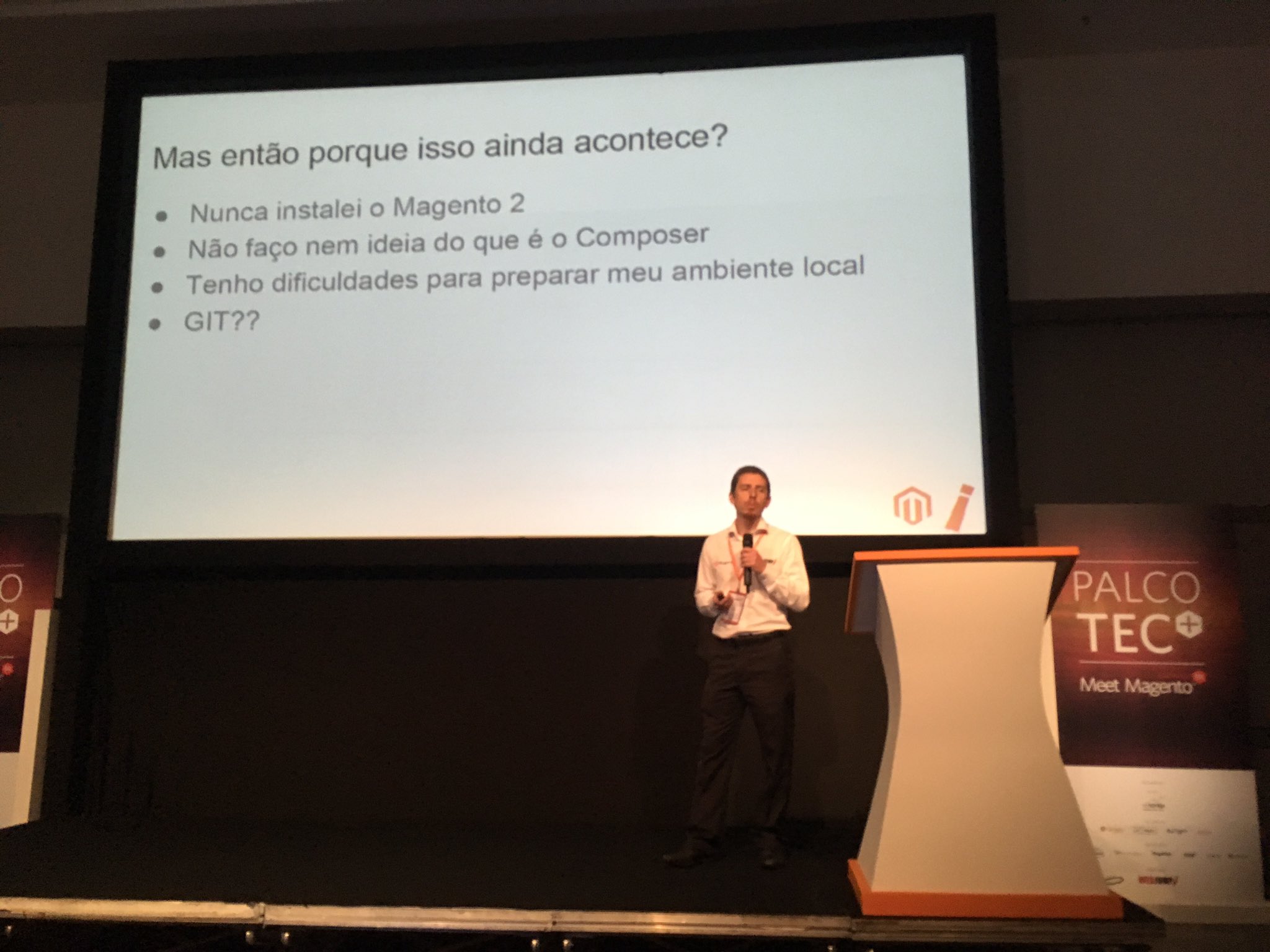 Rodrigo Mourão en el Meet Magento Brazil 2017